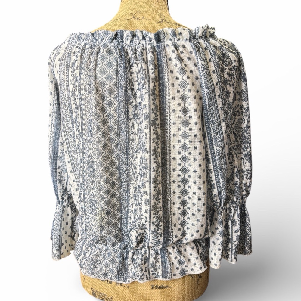 Haute Project Elegant Blue and White Women's Top. EC. Size medium - Picture 5 of 6